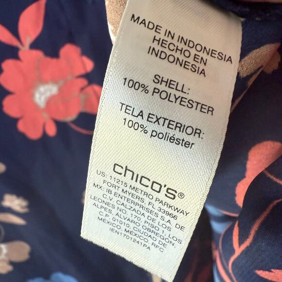 Chico’s Size XXL Blue Multicolor Buttondown Pockets shirt size XXL - Picture 5 of 9